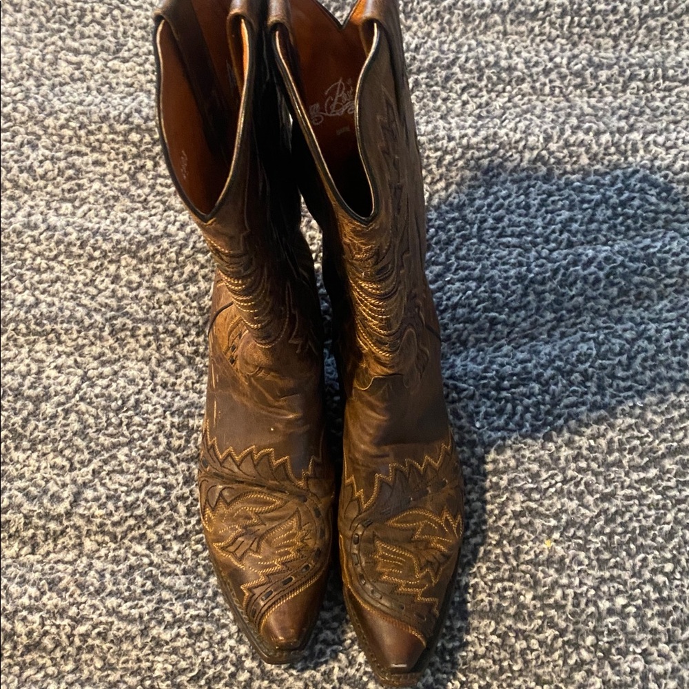 Dan Post Women’s size 9 Brown leather Western Boots in Very Good Condition!